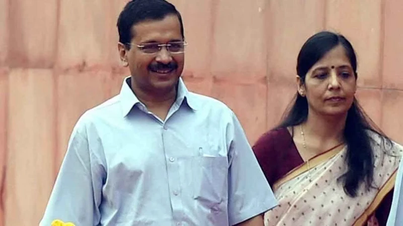 अरविंद केजरीवाल की पत्नी को हाईकोर्ट ने दी बड़ी राहत, निचली अदालत के समन पर रोक