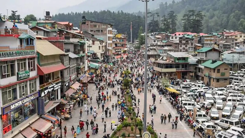 Shimla News: नए साल का लुत्फ उठाने लाखों लोग पहुंचे शिमला, पुलिस प्रशासन ने किए सुरक्षा के इंतजाम