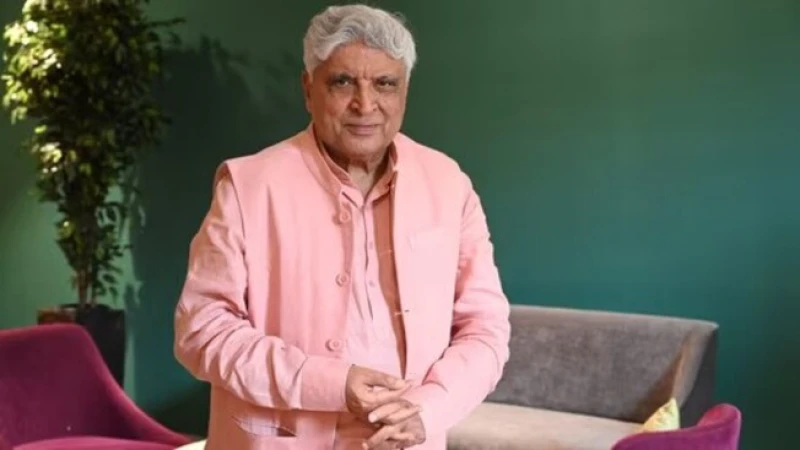 Javed Akhtar  Birthday :  बेबाक अंदाज के लिए जाने जाते हैं Javed Akhtar , एक गाना लिखने केलिए लेते हैं लाखों